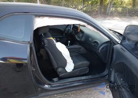 2015 Dodge Challenger R/T z USA, uszkodzony, nr VIN 2C3CDZAT4FH701843